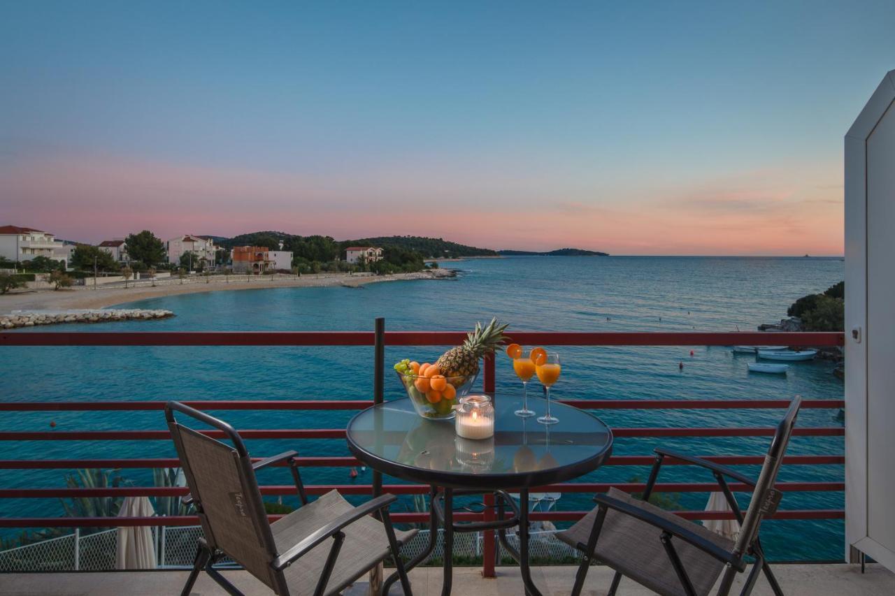 Apartments Villa Zrinka - Last Season Ever! Рогозница Экстерьер фото