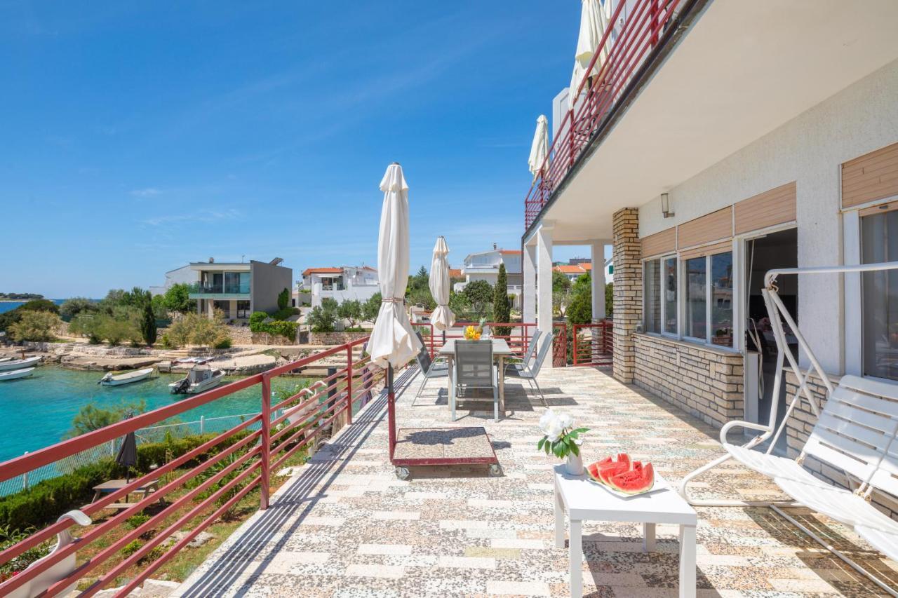 Apartments Villa Zrinka - Last Season Ever! Рогозница Экстерьер фото