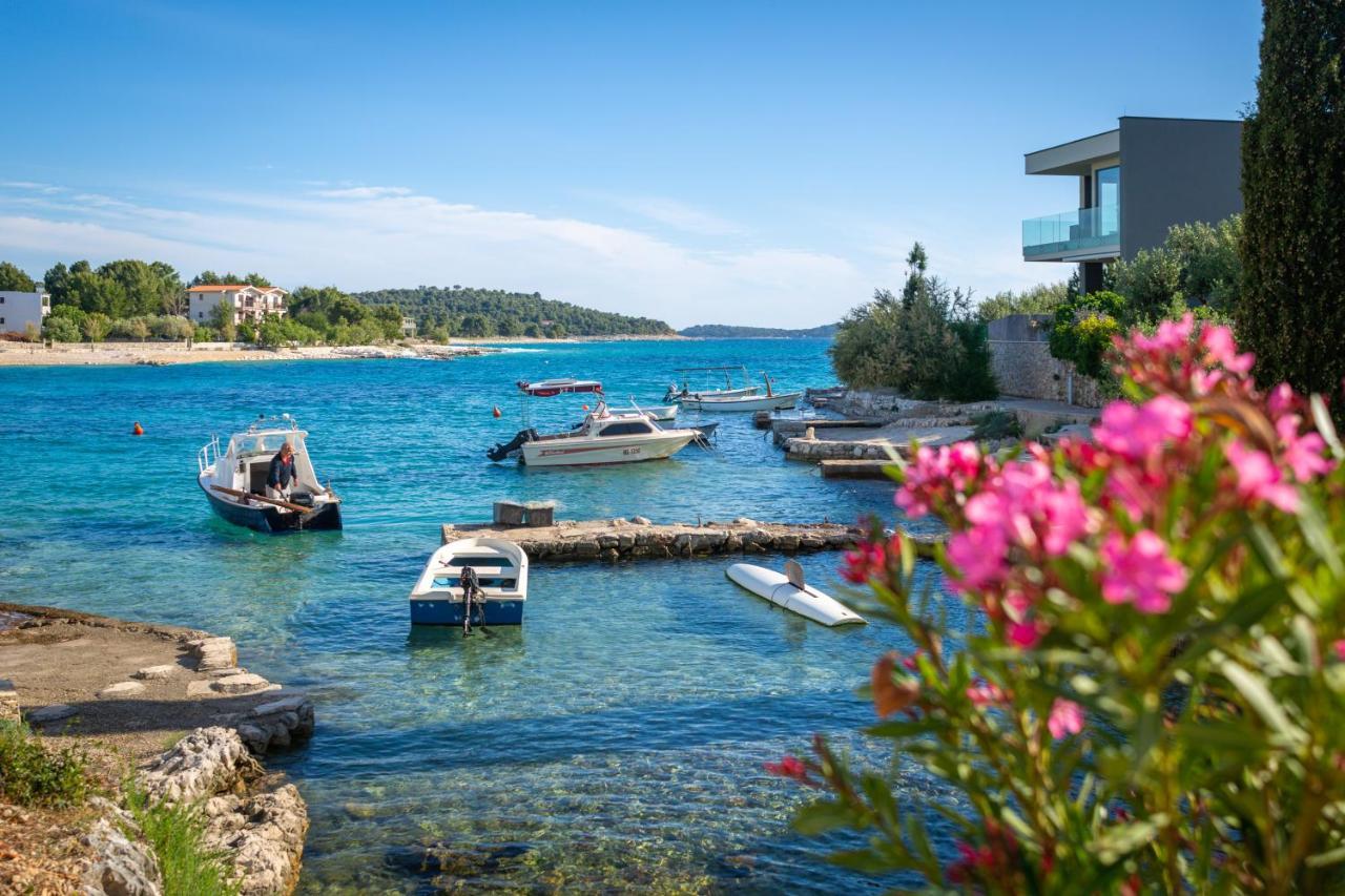 Apartments Villa Zrinka - Last Season Ever! Рогозница Экстерьер фото