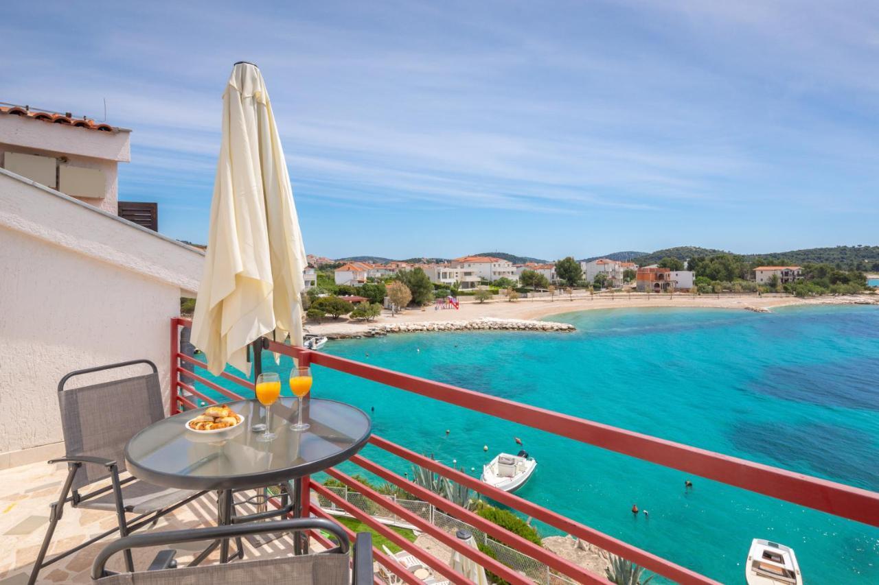 Apartments Villa Zrinka - Last Season Ever! Рогозница Экстерьер фото