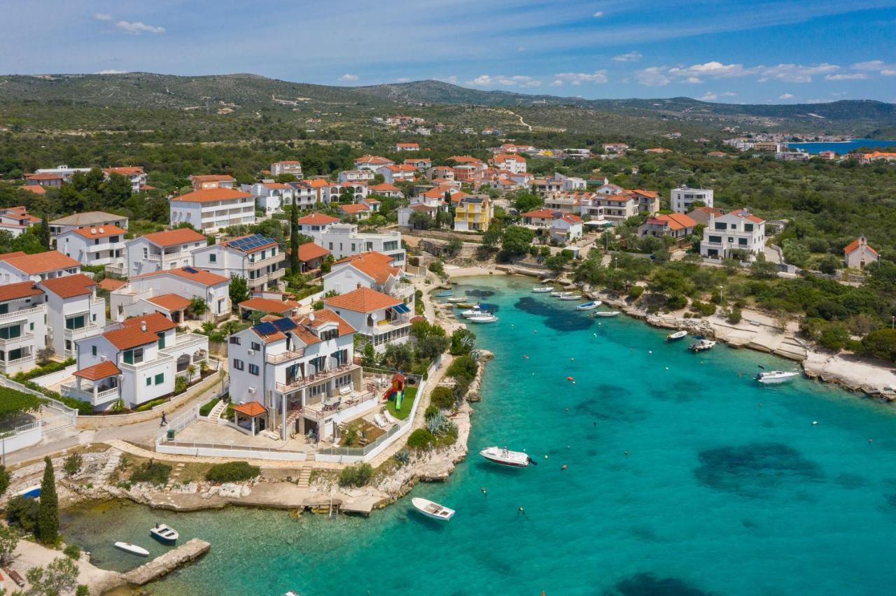 Apartments Villa Zrinka - Last Season Ever! Рогозница Экстерьер фото